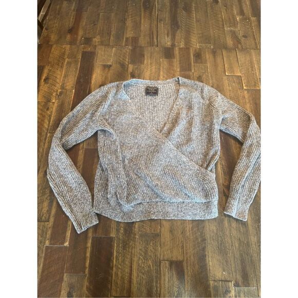 Abercrombie & fitch grey ribbed wrap sweater size small - Picture 1 of 7